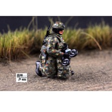 Homemade 1/72 Modern German Army Drone Operator 1 man Finished Model Ornament