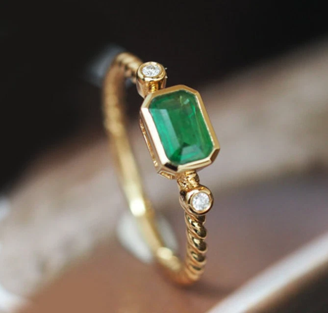 Anillo Moissanita Piedras Preciosas Esmeralda Natural Oro Sólido 10k Tamaño Disponible Foto 2 de 4