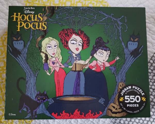 Y     HOCUS POCUS Disney Hocus Pocus Jigsaw Puzzle 550 Pieces 100% Complete