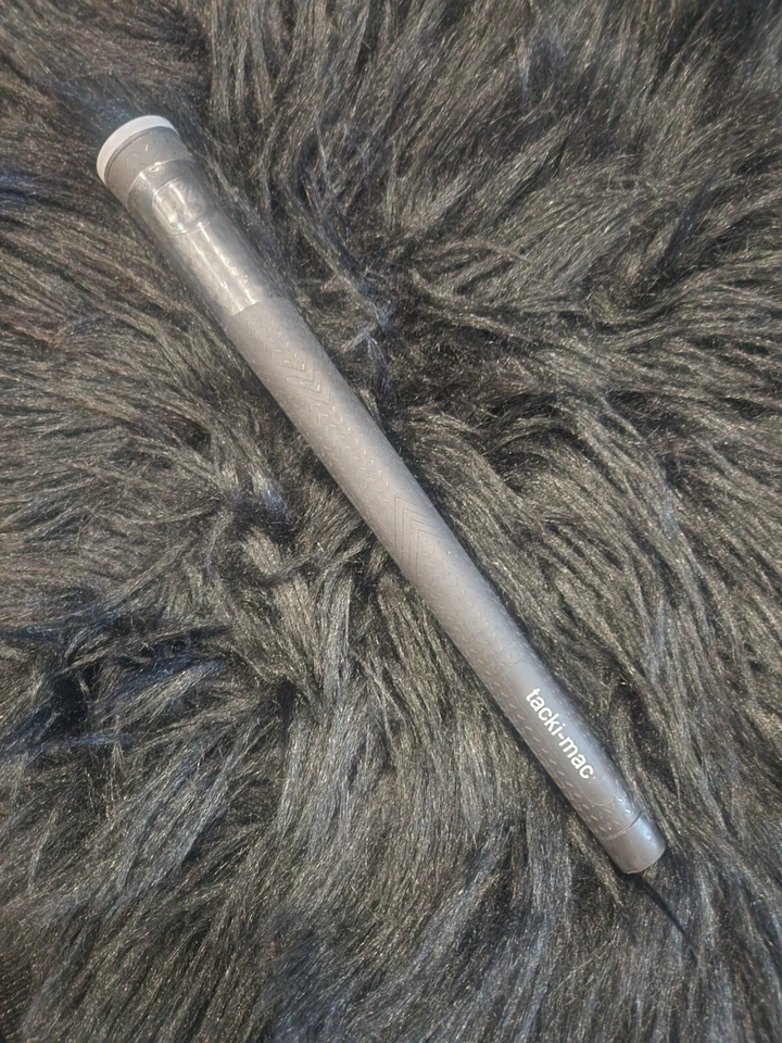 Tacki-Mac Itomic IT2 Midsize Black Golf Club Grips - Pack Of 3 - Image 2 of 3