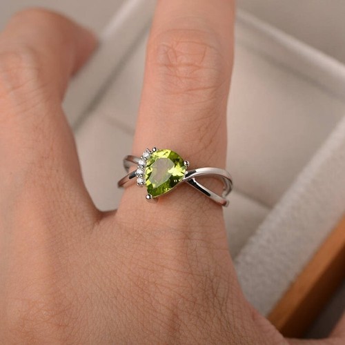 2.10 Ct Pear Cut Real Peridot & Diamond Engagement Ring 14K Solid White Gold - Picture 8 of 11