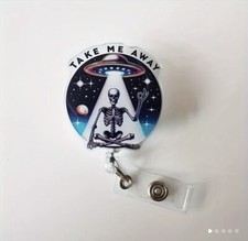 Id retractable badge holder