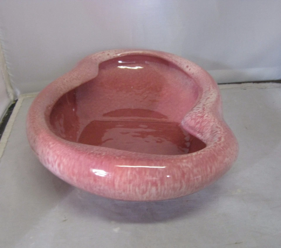 Royal Haeger Pottery Pink and White Ceramic 11" S Curve Bowl Planter 3752 - Image 2 of 4