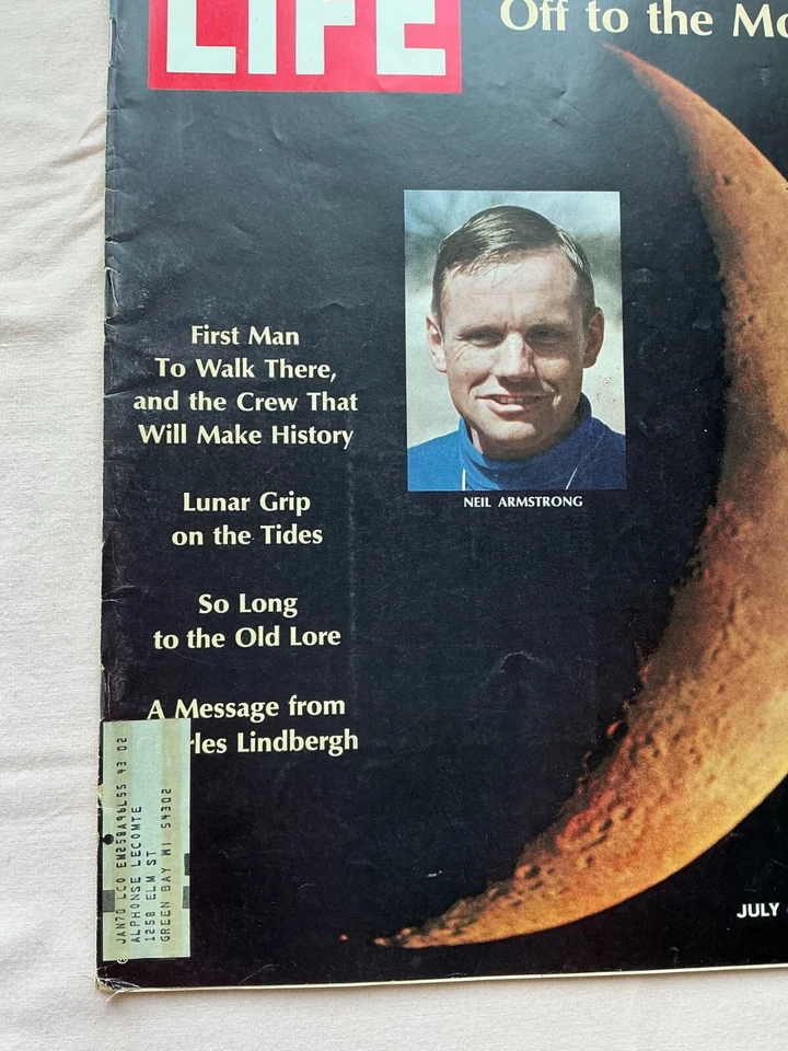 Life Magazine July 4 1969 Neil Armstrong Special Issue Off to the Moon 🌕 - Image 3 of 4
