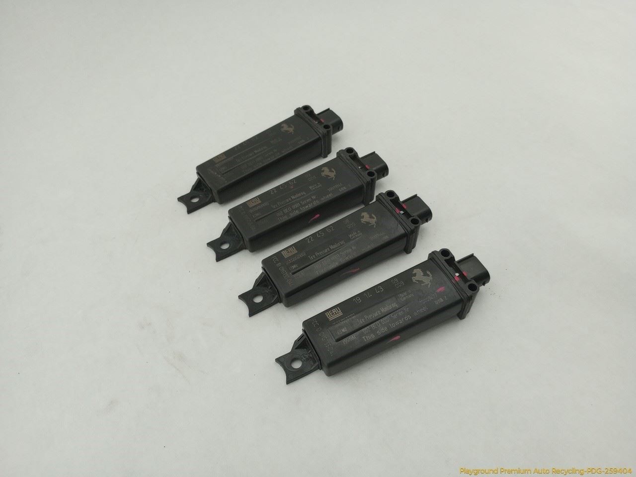 Maserati Quattroporte 2005-2008 Right Tpms sensors Set of 4 P/N 191443