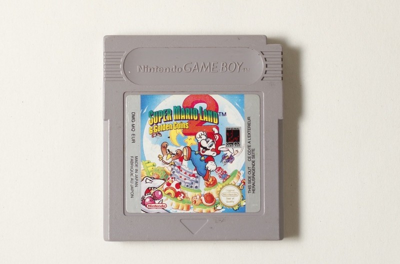 Super Mario Land 2: 6 Golden Coins Nintendo Game Boy, 1993