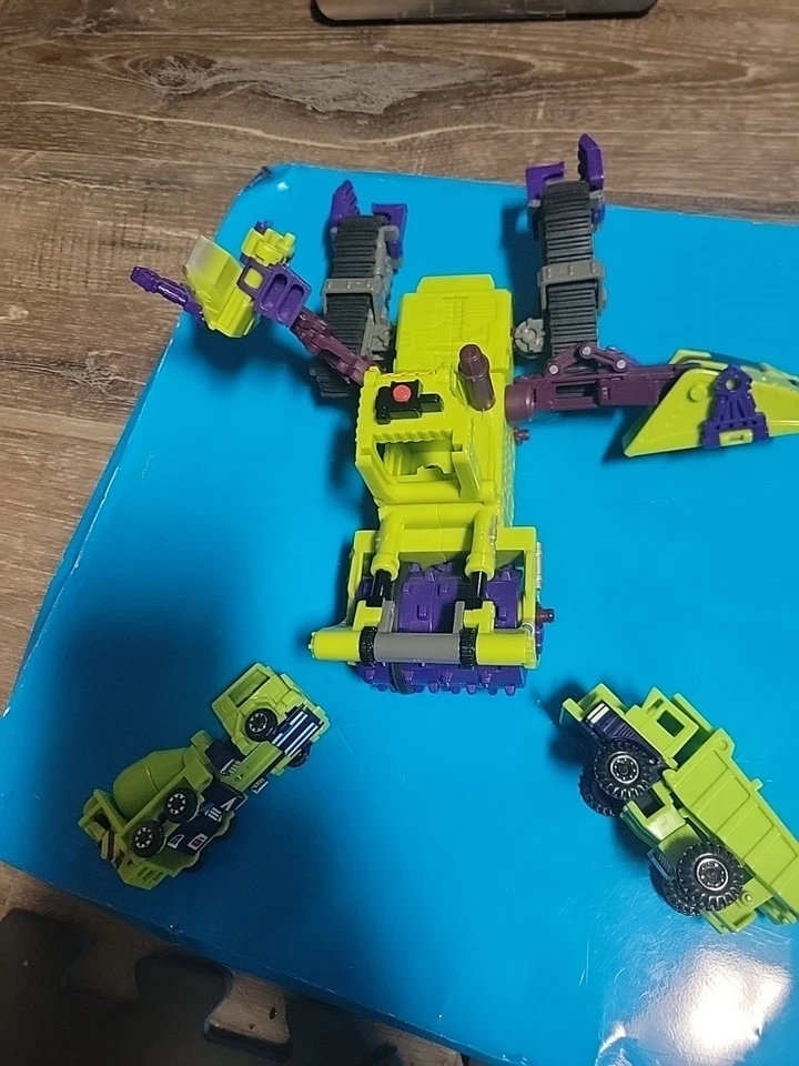 Transformers Armada Scavenger w instruct 2003 w Long Haul Mixmaster incomplete - Image 3 of 4