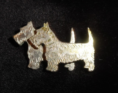 Vintage Two Tone Metal Scotty Dog Pin / Brooch Scatter Pin