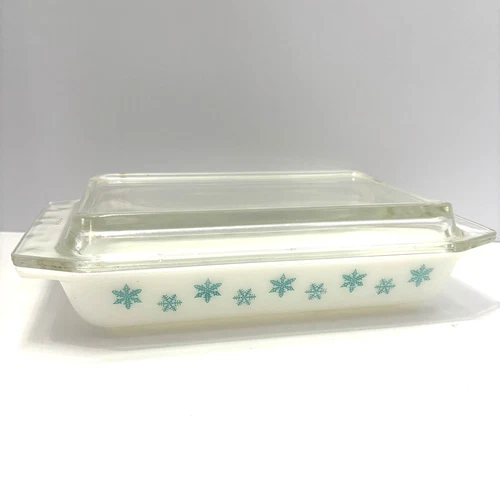 VTG Pyrex White w/ Turquoise Snowflake #548-B Casserole Dish 1-1/4 Qt. With Lid
