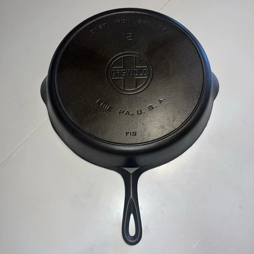 Griswold Cast Iron #12 Skillet 719 large block Logo Heat Ring