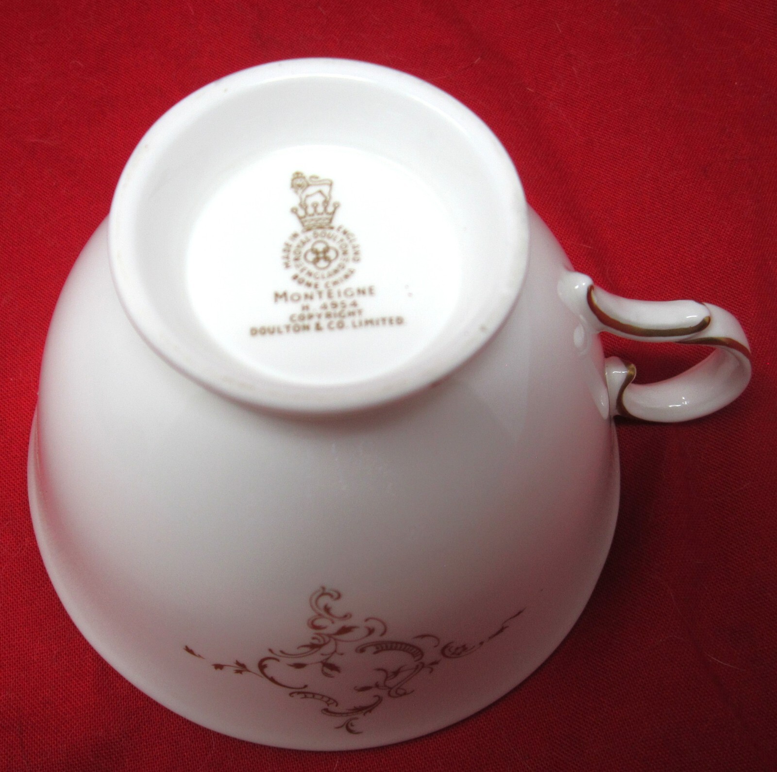 Royal Doulton Monteigne Footed Cup & Saucer Set 5596661 Bone China H.4594