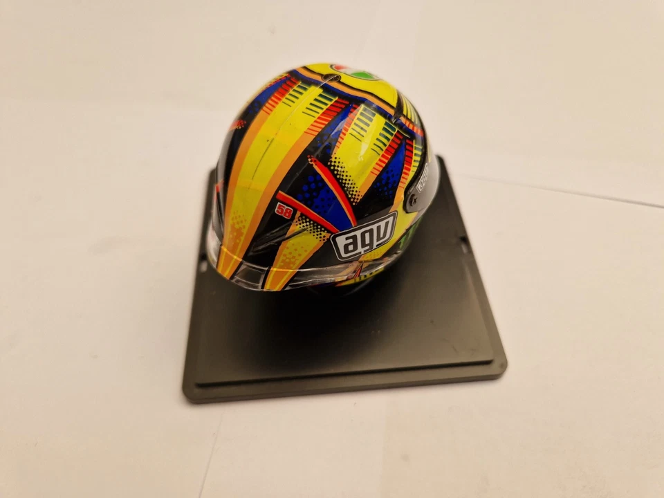 PANINI 1/5 VALENTINO ROSSI MOTO GP SEASON 2015 YAMAHA AGV BIKE HELMET - Image 2 of 3