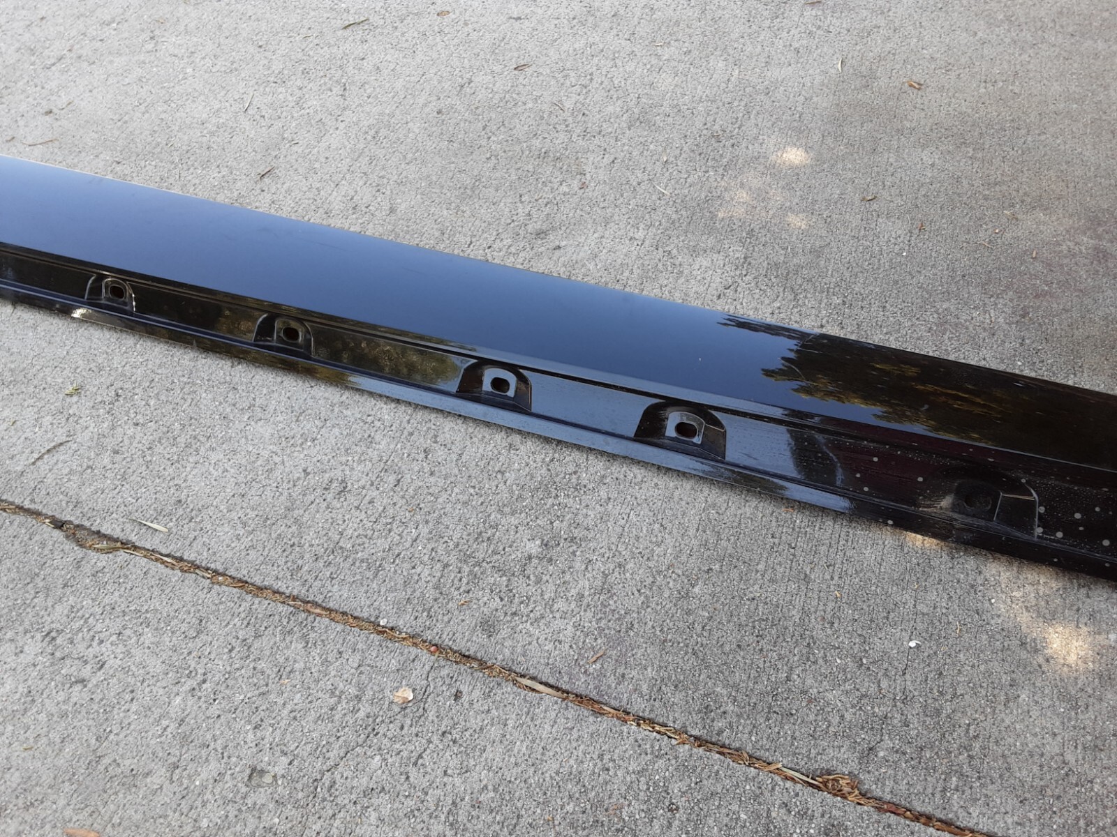 2020-23 BENTLEY FLYING SPUR OEM RIGHT SIDE SKIRT ROCKER MOLDING  OEM (66)