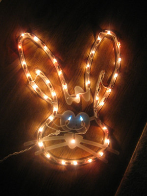 Vintage IMPACT PLASTICS 2000 Lighted EASTER BUNNY Window / Wall DECOR 18  x 13''