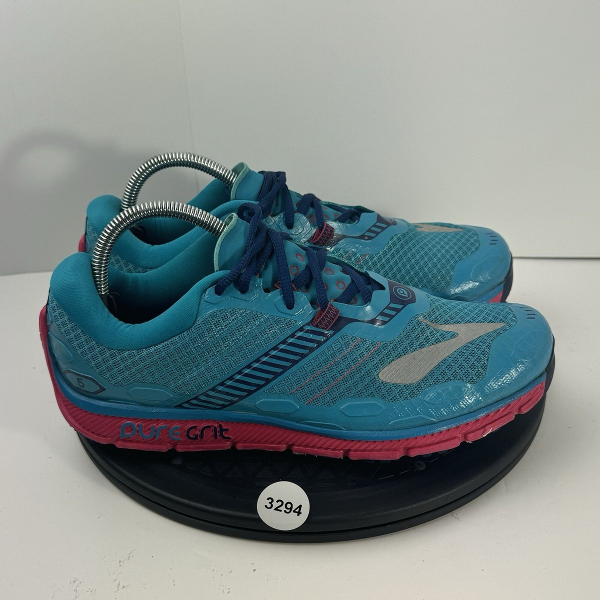 Brooks Pure Grit Womens Size Medium (B) Blue Trail Running