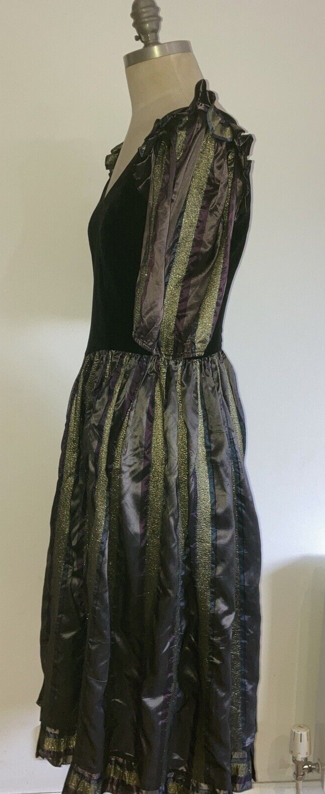 Vintage RADLEY Dress, Black Velvet & Taffeta/Lurex Size UK 12, with faults 4
