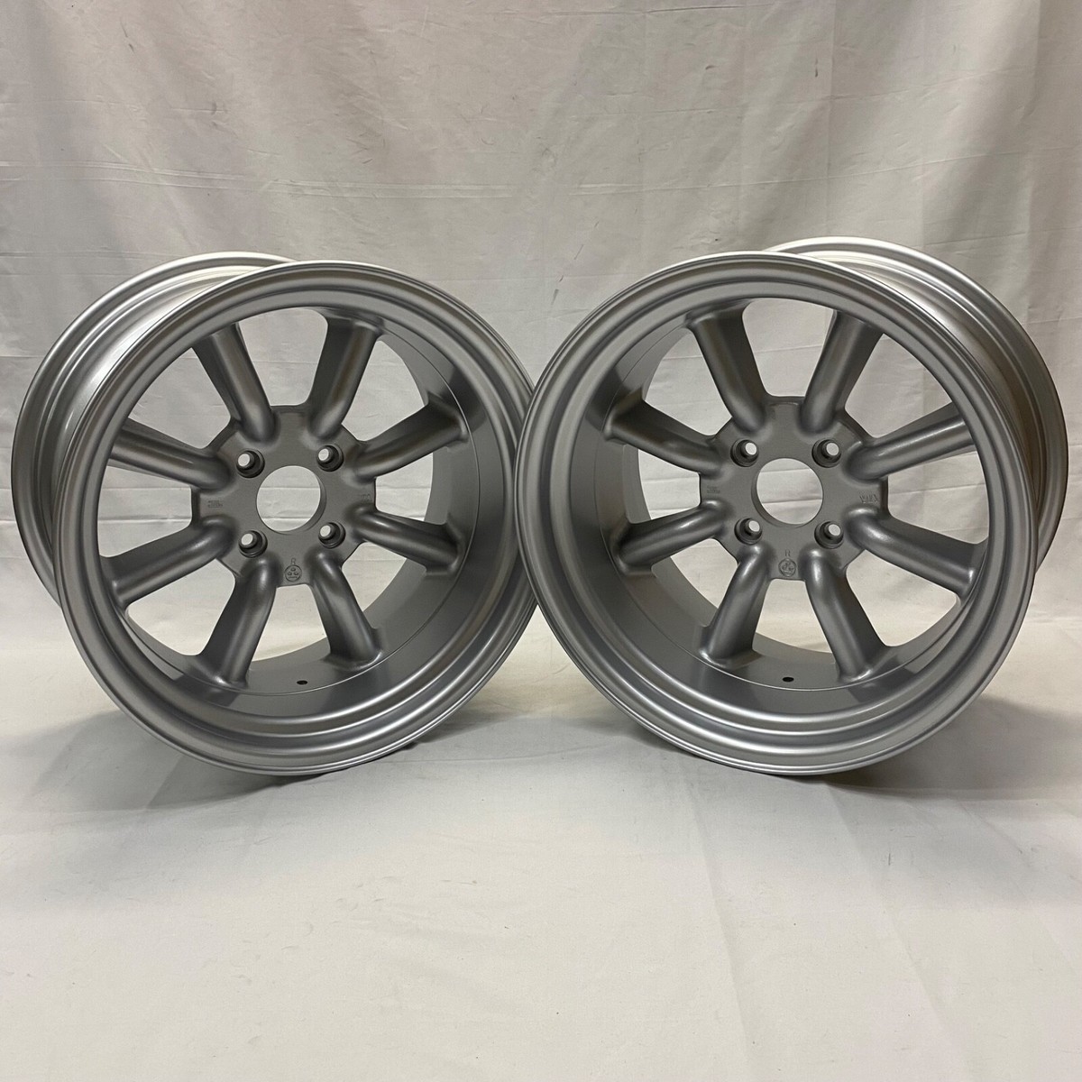 17x9.5J ET-19 4H-114.3 RS Watanabe R Type Silver Metallic 2