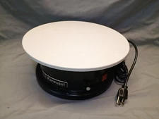 Karousel Kopycake electric motorized ball bearing 11 3/4in cake decorating stand