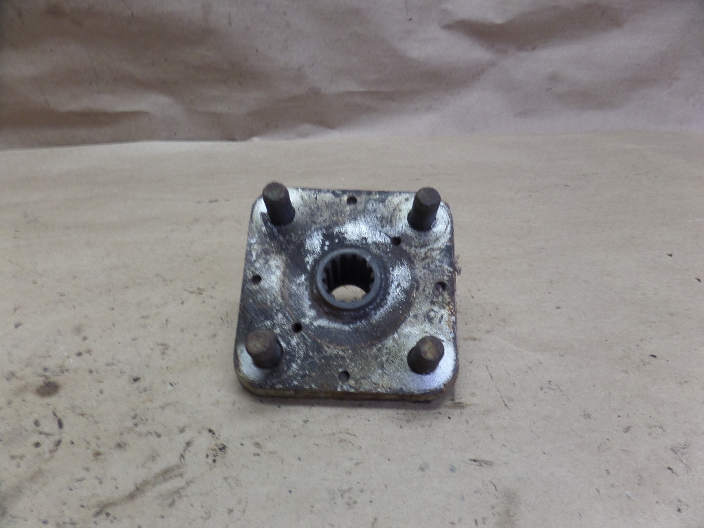 1985 KAWASAKI KLT160 LEFT REAR WHEEL HUB FLANGE | eBay