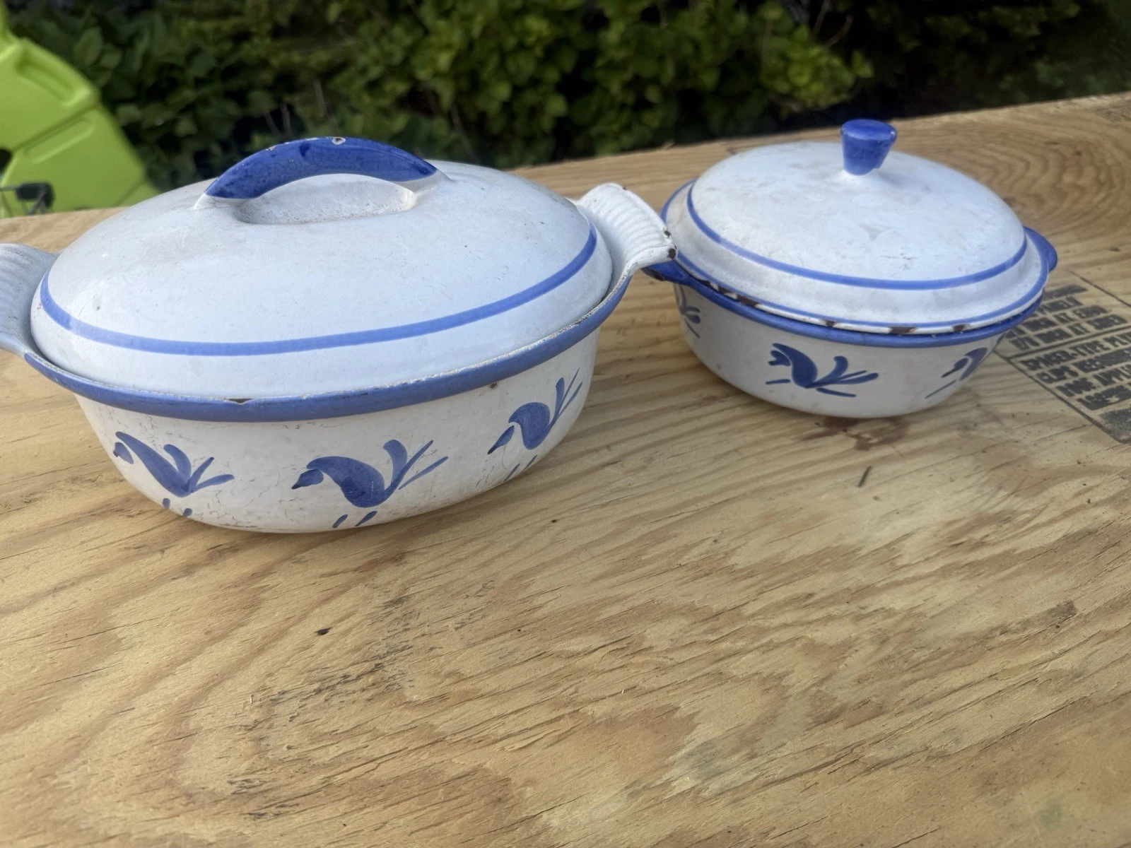 2 Vintage Husqvarna Sweden Cast Iron Enamelware Blue Birds 9" Dutch Oven W/ Lid
Opens in a new windo