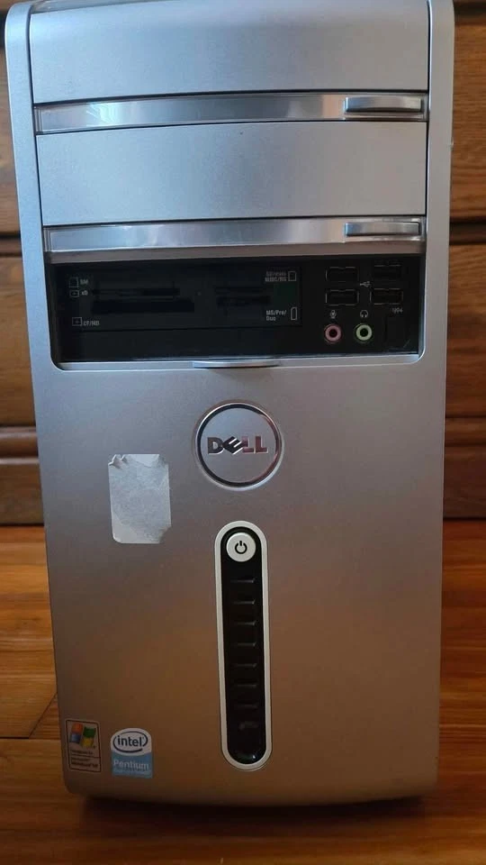 Computadora de escritorio Dell Inspiron 530, Intel Pentium con Windows y disco duro Foto 2 de 4