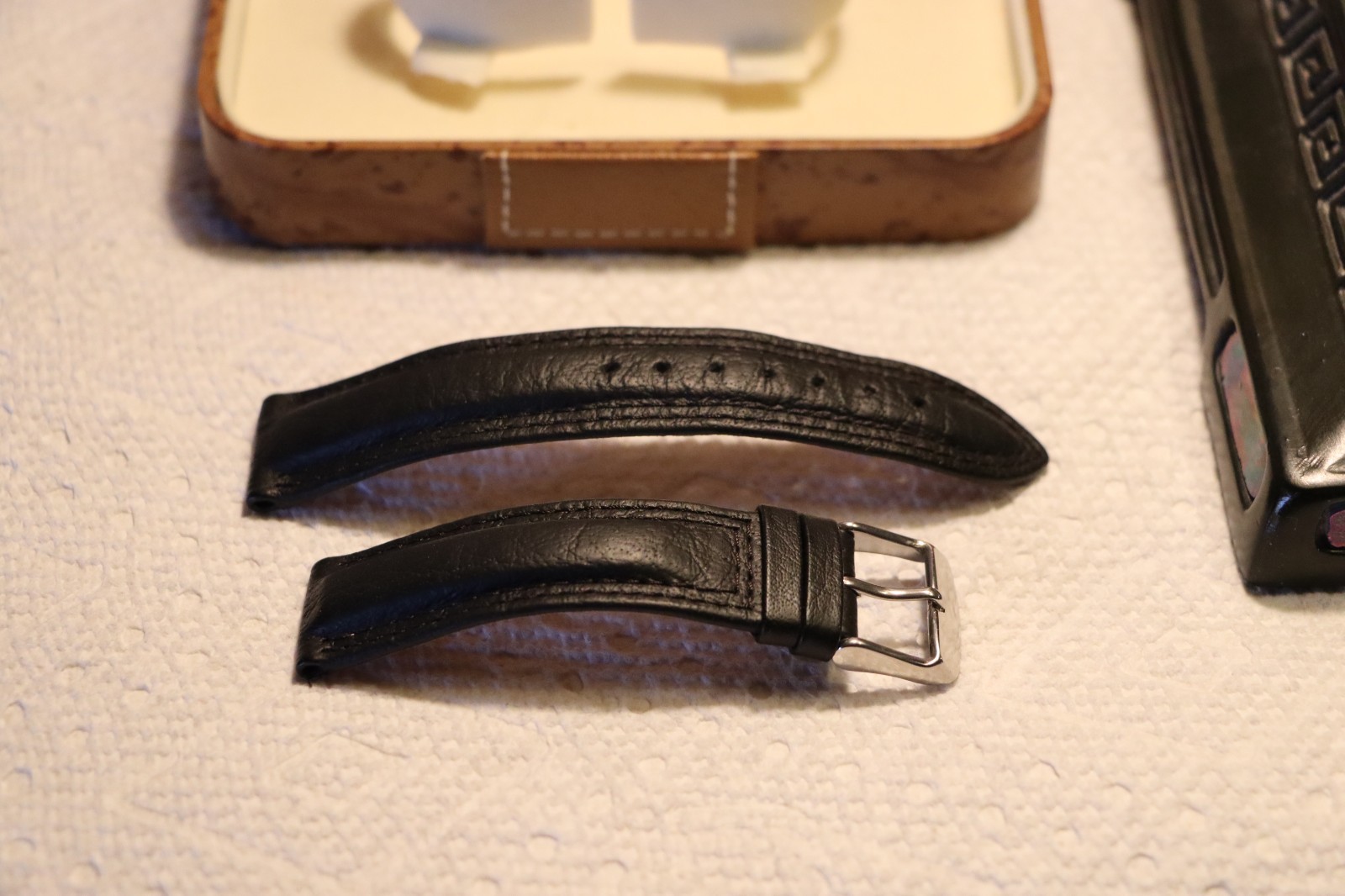 HAMILTON AUTOMATIC 9941A CHRONOGRAPH DAY/DATE - image 2