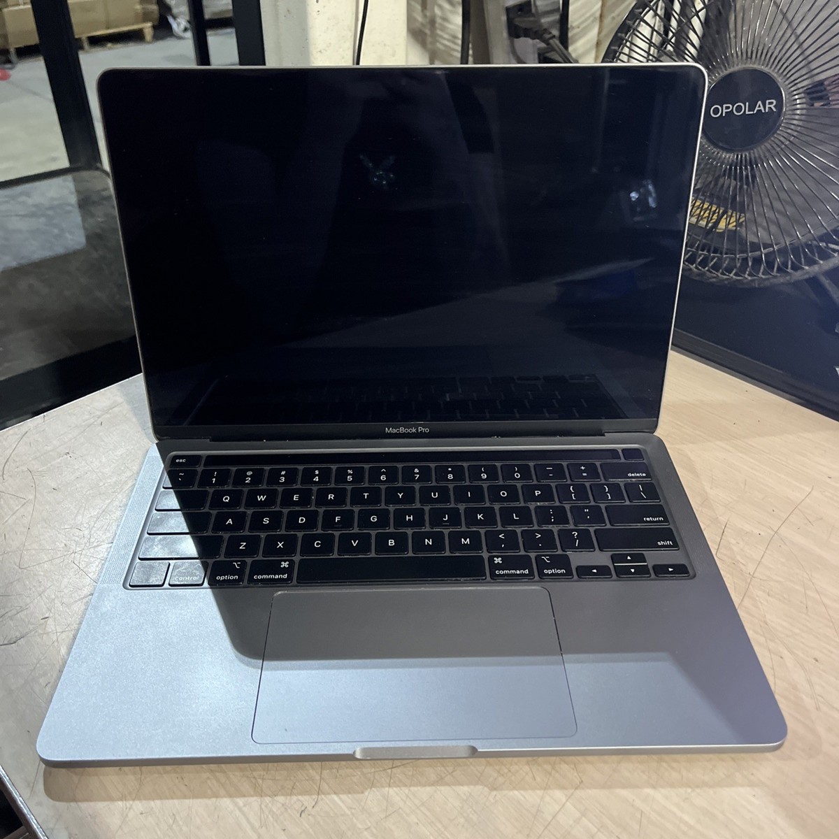 MacBook Pro M1 (13インチPro,8GB,256GB SSD) Amazon.com: Apple MacBook Pro 2020 with Apple M1 Chip (13