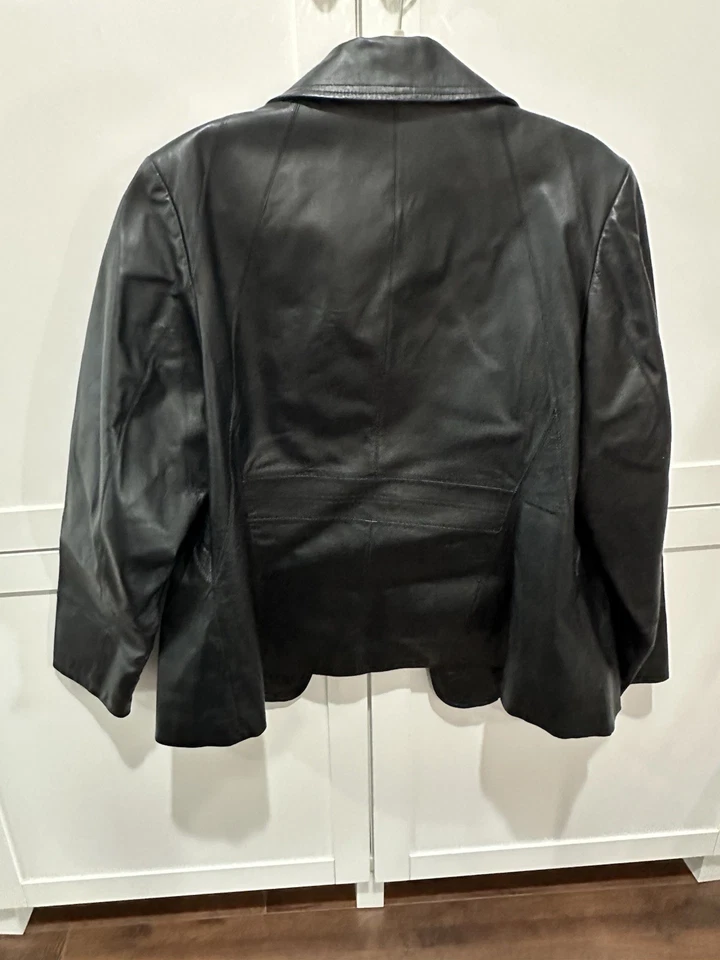 Женская черная кожаная куртка East 5th Ave 1X 3 пуговицы однобортная Y2k - Изображение 3 из 4