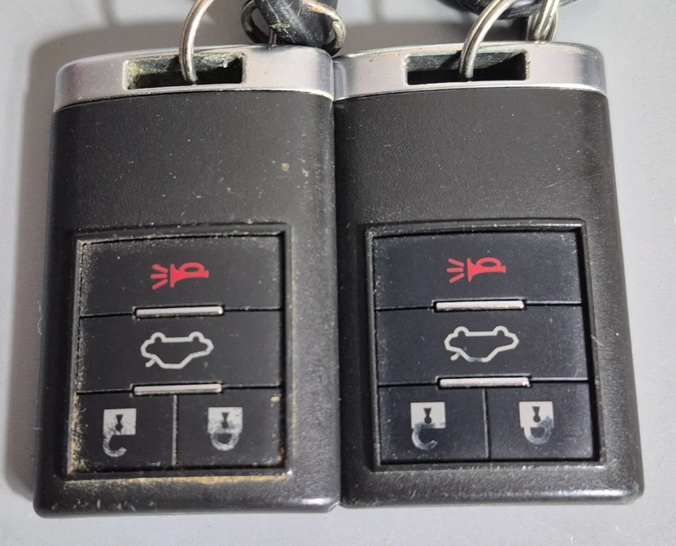 OEM Pair Cadillac 4 Button Keyless Remote Fob OUC6000066 Keyfobs - Image 3 of 4