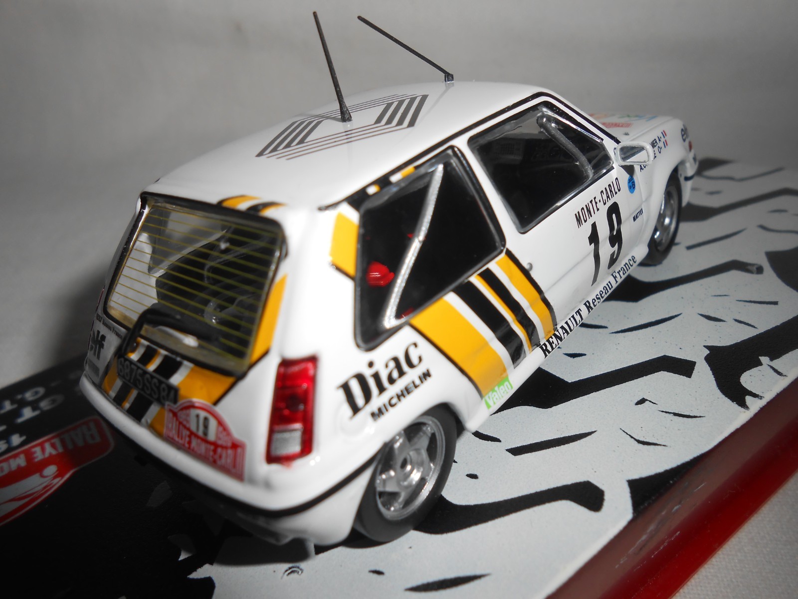 Renault 5 GT Turbo Rallye 1989 n°19 voiture miniature déco bureau 1/43