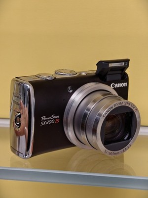 Canon PowerShot SX200 IS 12.1MP Compact 12x Optical Zoom Digital