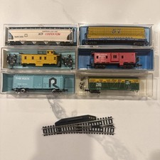 ATLAS N SCALE MODEL RAIROAD TRAIN CAR LOT 7 Made Multi Country s