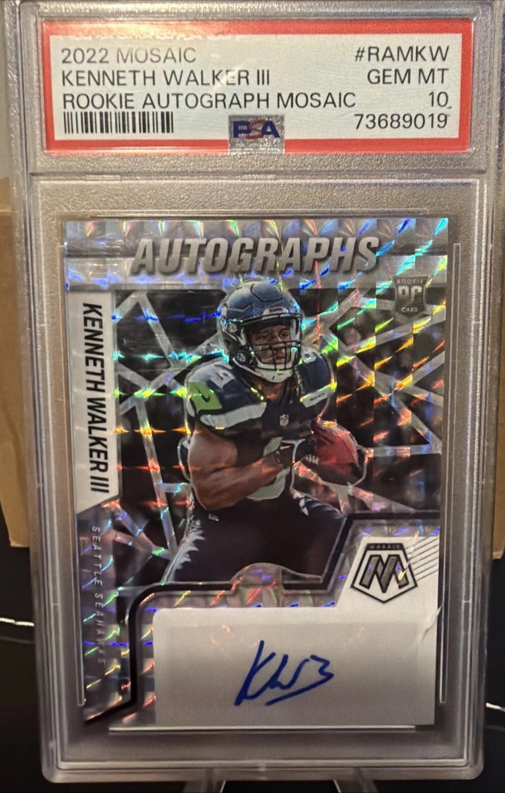 Kenneth Walker III Panini Mosaic Rookie Autograph Mosaic #RAMKW Base