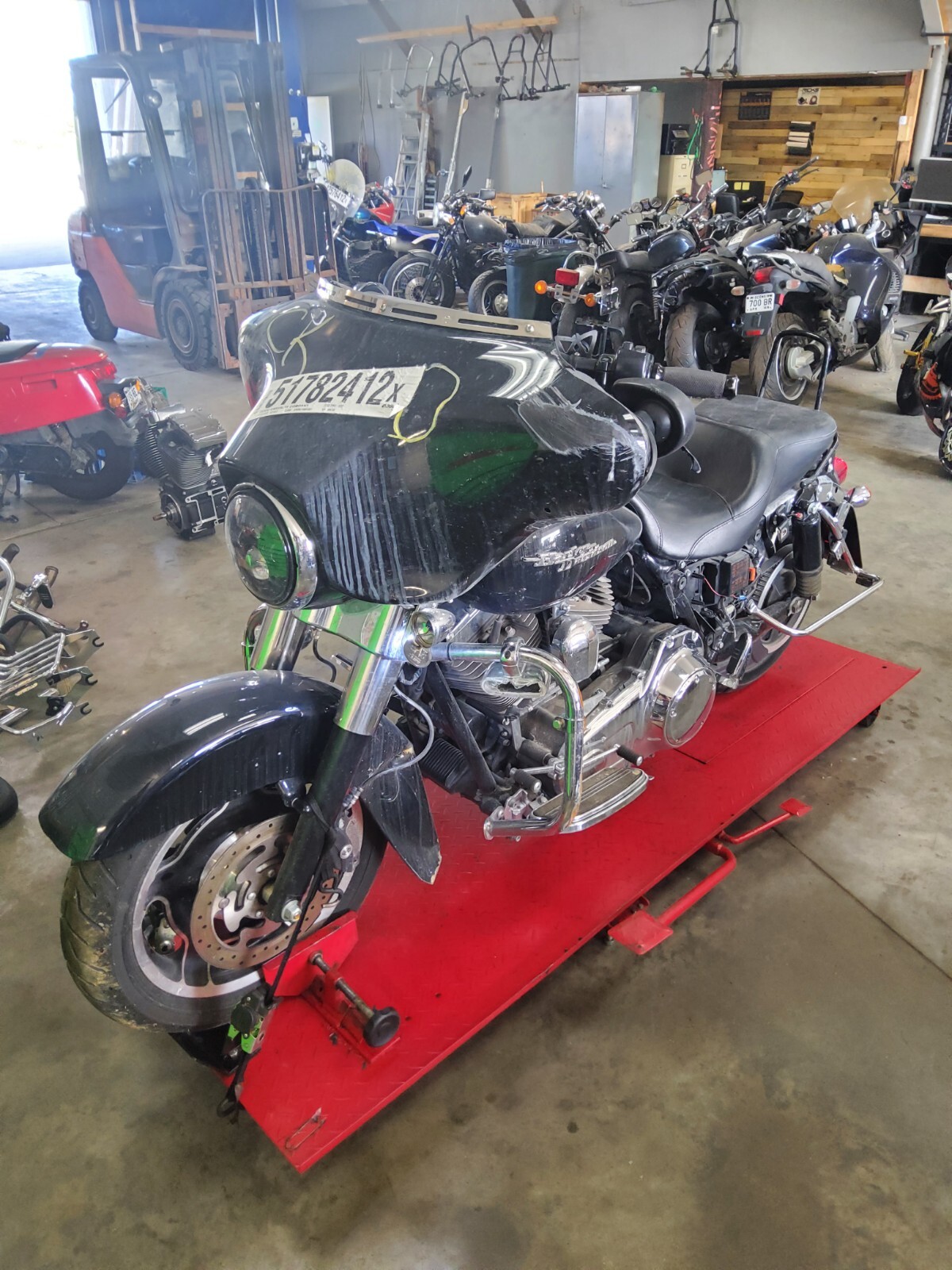 2009 09 0711 HARLEYDAVIDSON STREET GLIDE FLHX GAS TANK CENTER CONSOLE