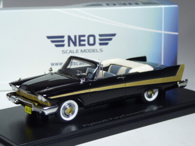 (KI-02-26) Neo Scale Models Plymouth Fury Convertible 1958 schwarz 1:43 in OVP