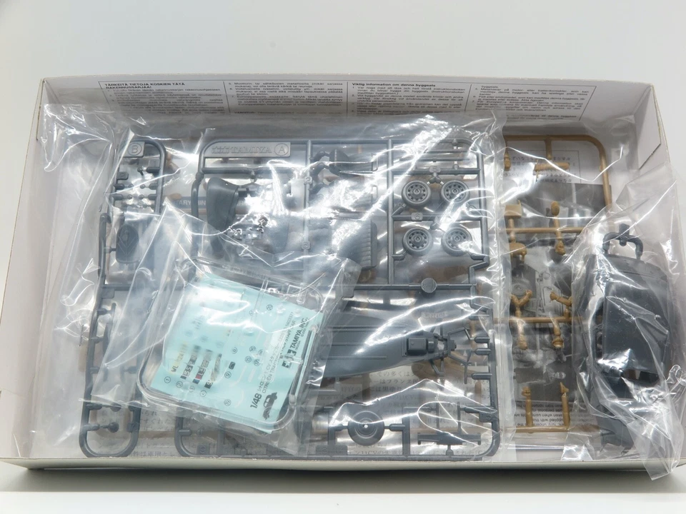 TAMIYA 89731 - Citroen Traction 11CV w/7 Luftwaffe Crew Figures - 1:48 - Immagine 4 di 4