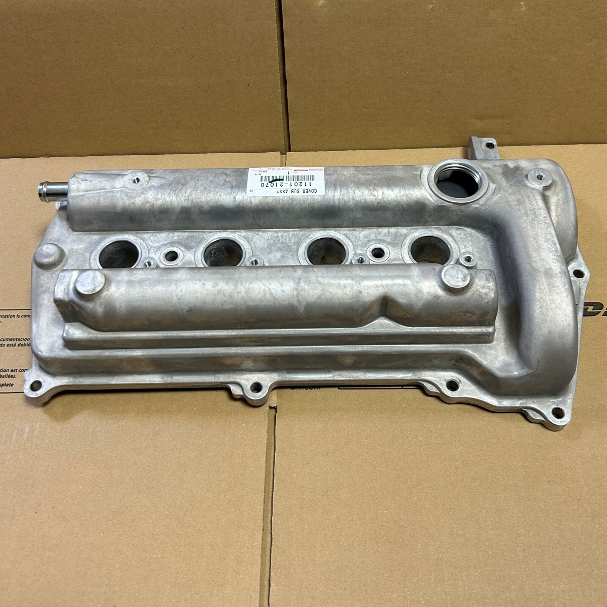 専用出品！ Toyota :: 11201-21070 COVER SUB-ASSY, CYLINDER HEAD