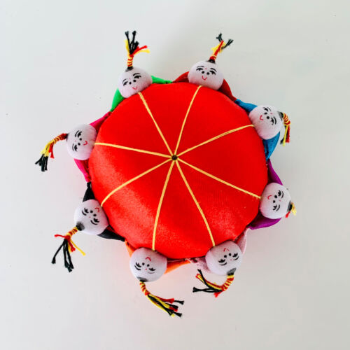 Vintage Oriental Chinese Red Satin Silk Pin Cushion With 8 Children - NEW - 第 1/5 張圖片