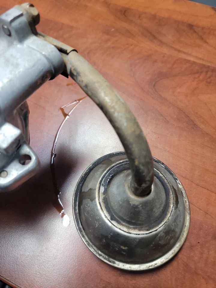 1961-1968 Lincoln Continental Oil Pickup tela e tubo (C1VE6622A) B9AE-6604-B - Imagem 2 de 4