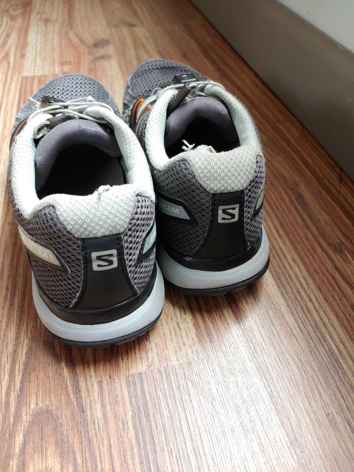 Scarpe da corsa grigie arancioni Salomon X Scream City Trail da uomo taglia 8