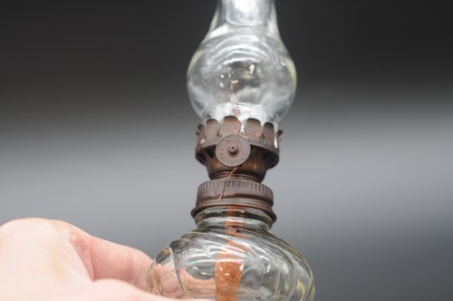 Antique / Vintage Small Swirled Glass Oil Lamp With Clear Glass Chimney Decor #3 - Picture 7 of 8