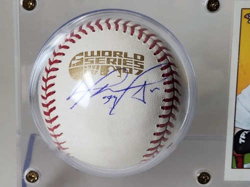 David Ortiz Signed 2007 World Series Baseball W/Case & Card Red Sox - Beckett - Picture 2 of 2