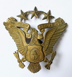 1930s US COMMONWEALTH OF THE PHILIPPINES ARMY or PC Officer's Cap Badge
