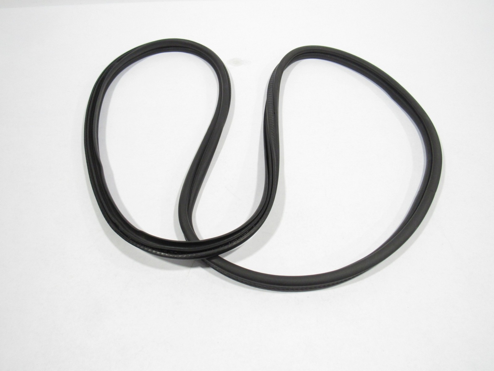 14-20 BMW I8 2015 Rear Trunk Lid Tailgate Weather Strip Rubber Gasket Seal |:M
