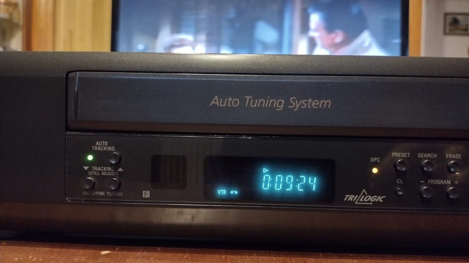 SONY SLV-E120 VIDEOREGISTRATORE REVISIONATO CON TELECOMANDO ORIGINALE - Immagine 3 di 4