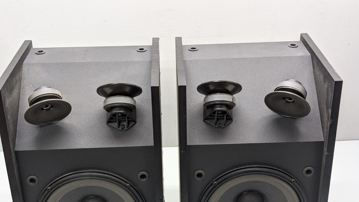 Bose 301 Series III Direct Reflecting Speakers Walnut Wood Bose 301 Series III Direct Reflecting Speakers Walnut Wood