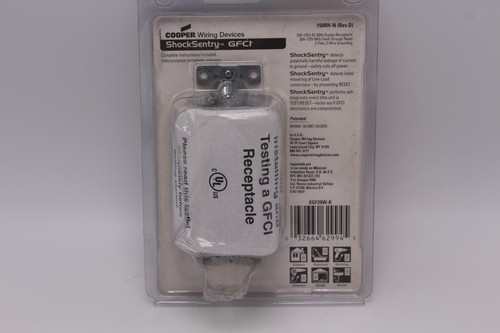 Cooper Wiring Devices ShockSentry GFCI Plug with wall plate-New - Picture 3 of 4