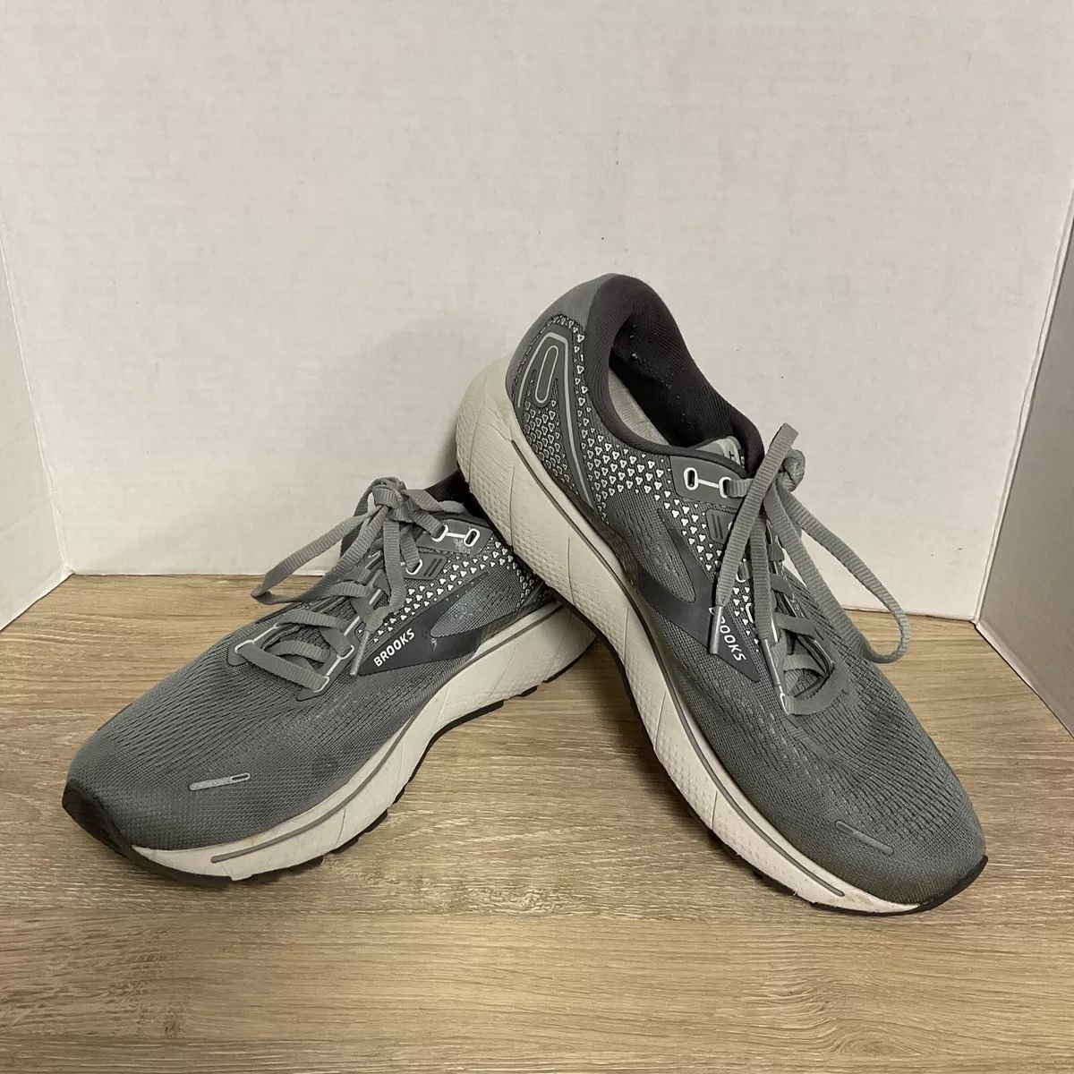 Brooks ghost 1 sales mens grey