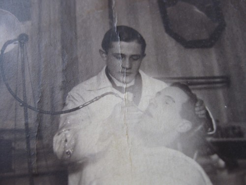 1926 original vintage AT THE DENTIST photograph - 5"X3" - drill doctor DENTISTRY - Picture 3 of 3