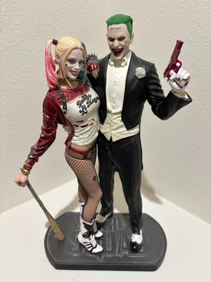 DC Collectibles Suicide Squad The Joker and Harley Quinn Statue